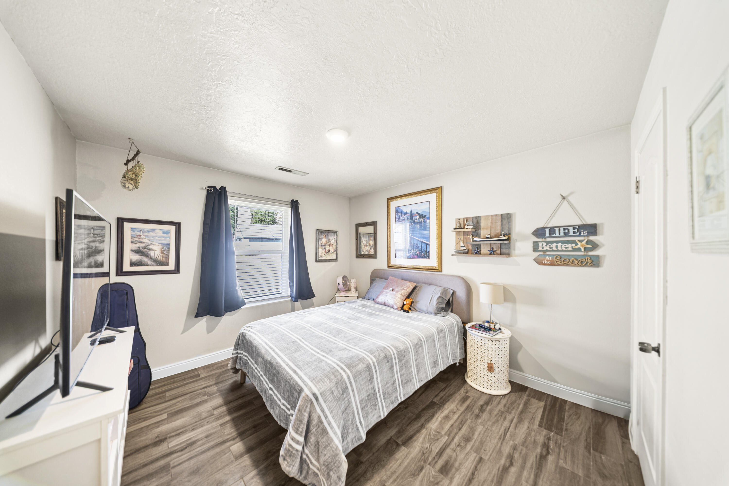 SHADOW HILLS - Residential