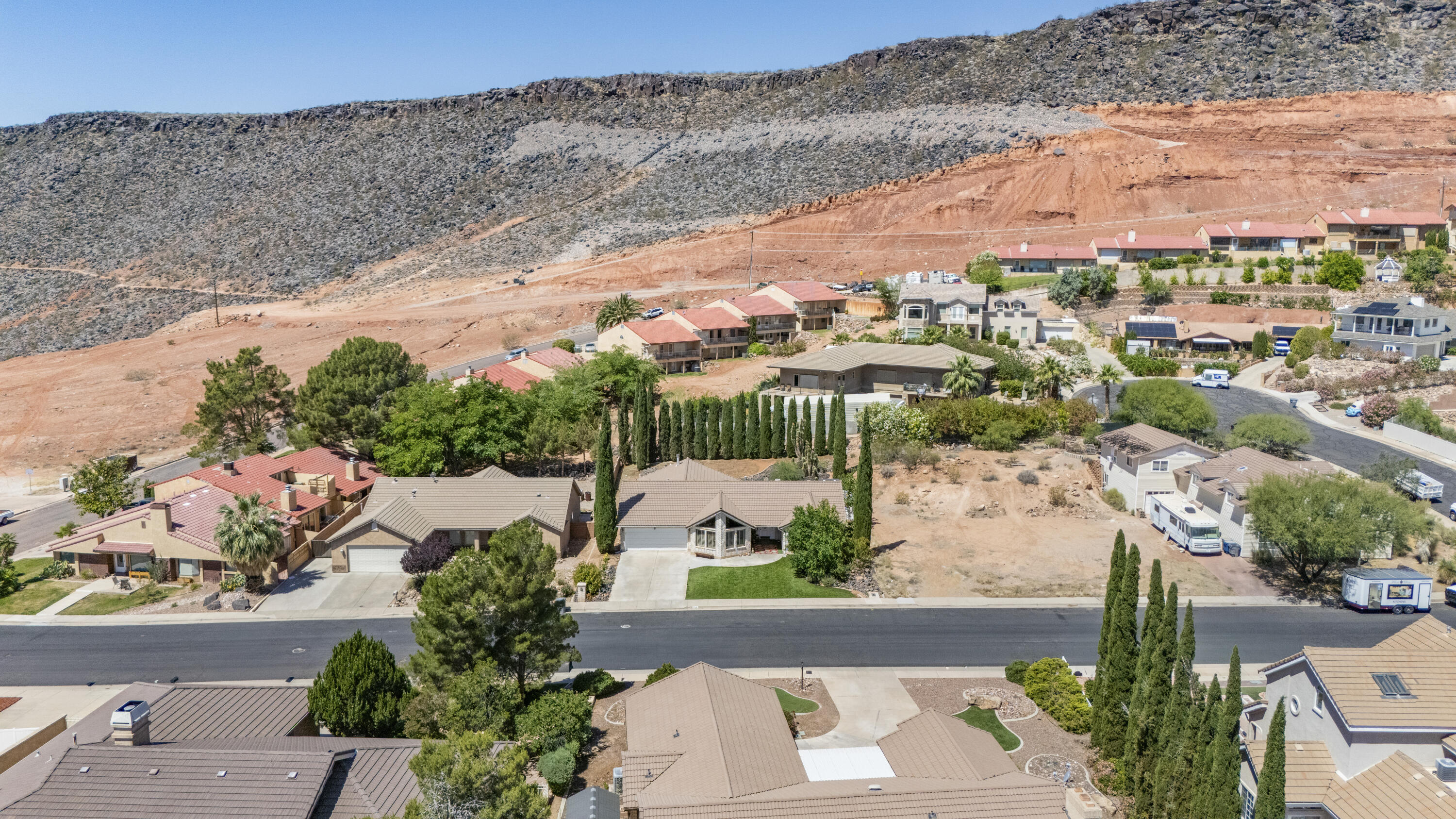 SHADOW HILLS - Residential