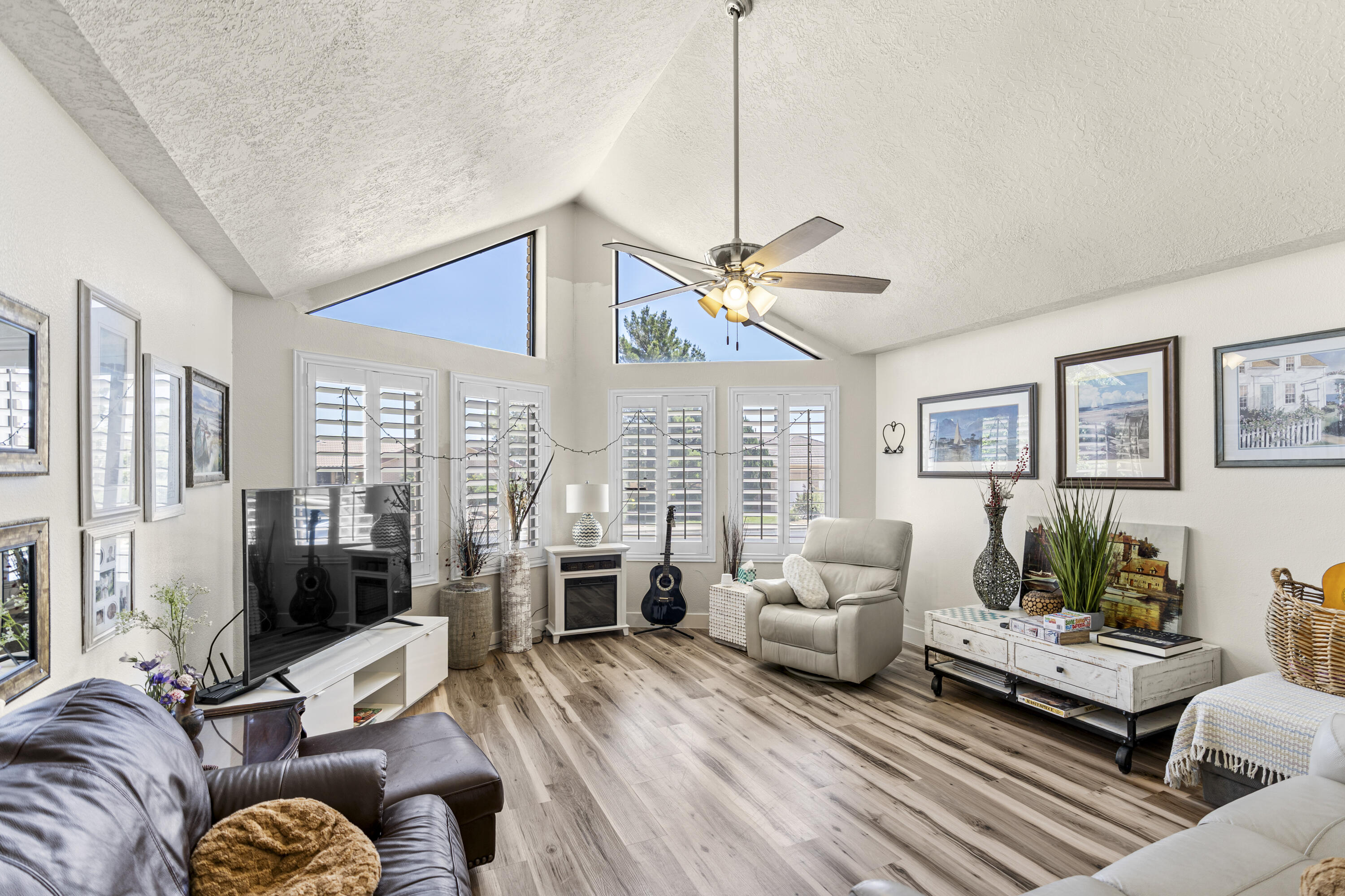 SHADOW HILLS - Residential
