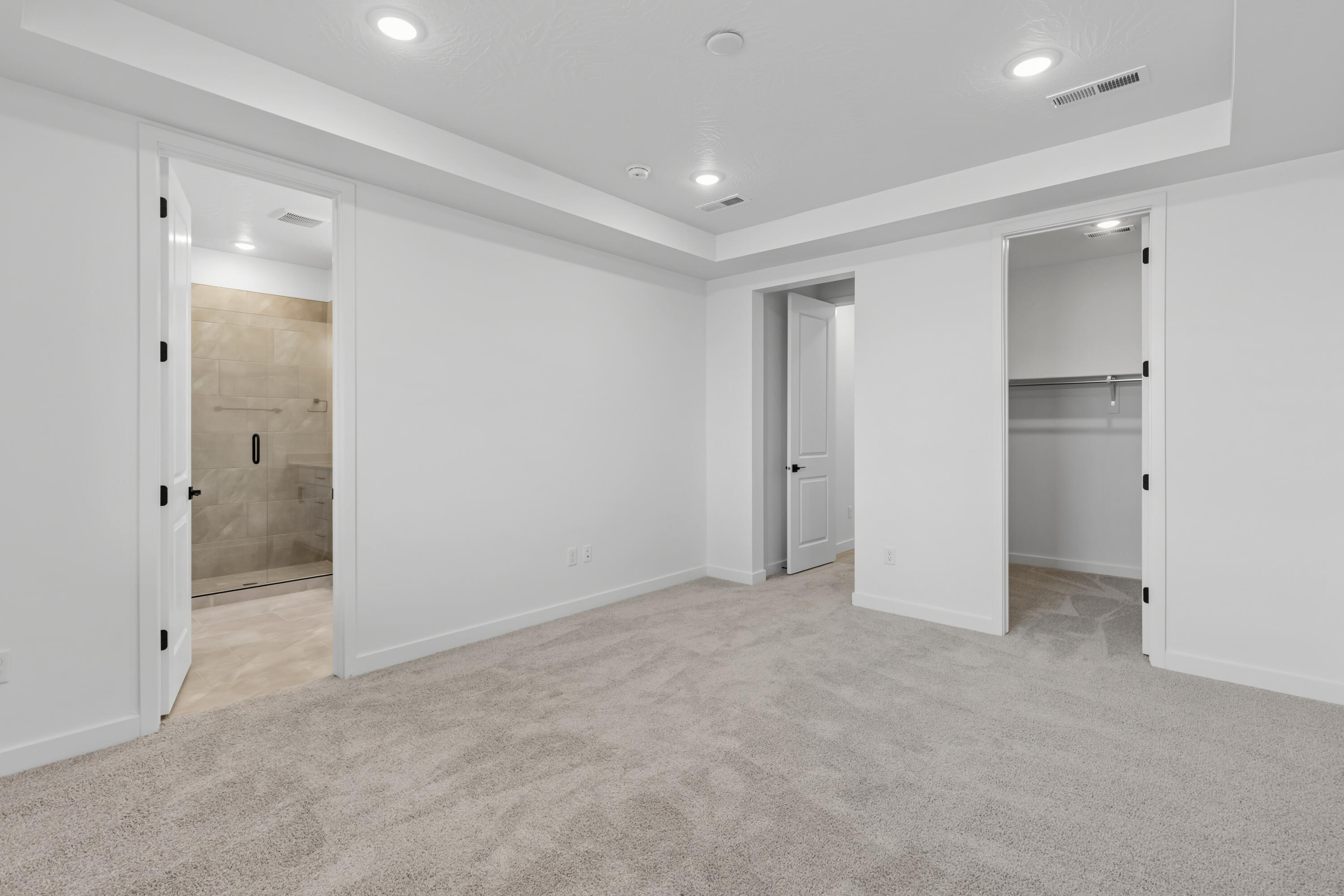 RED SLATE ESTATES - Residential