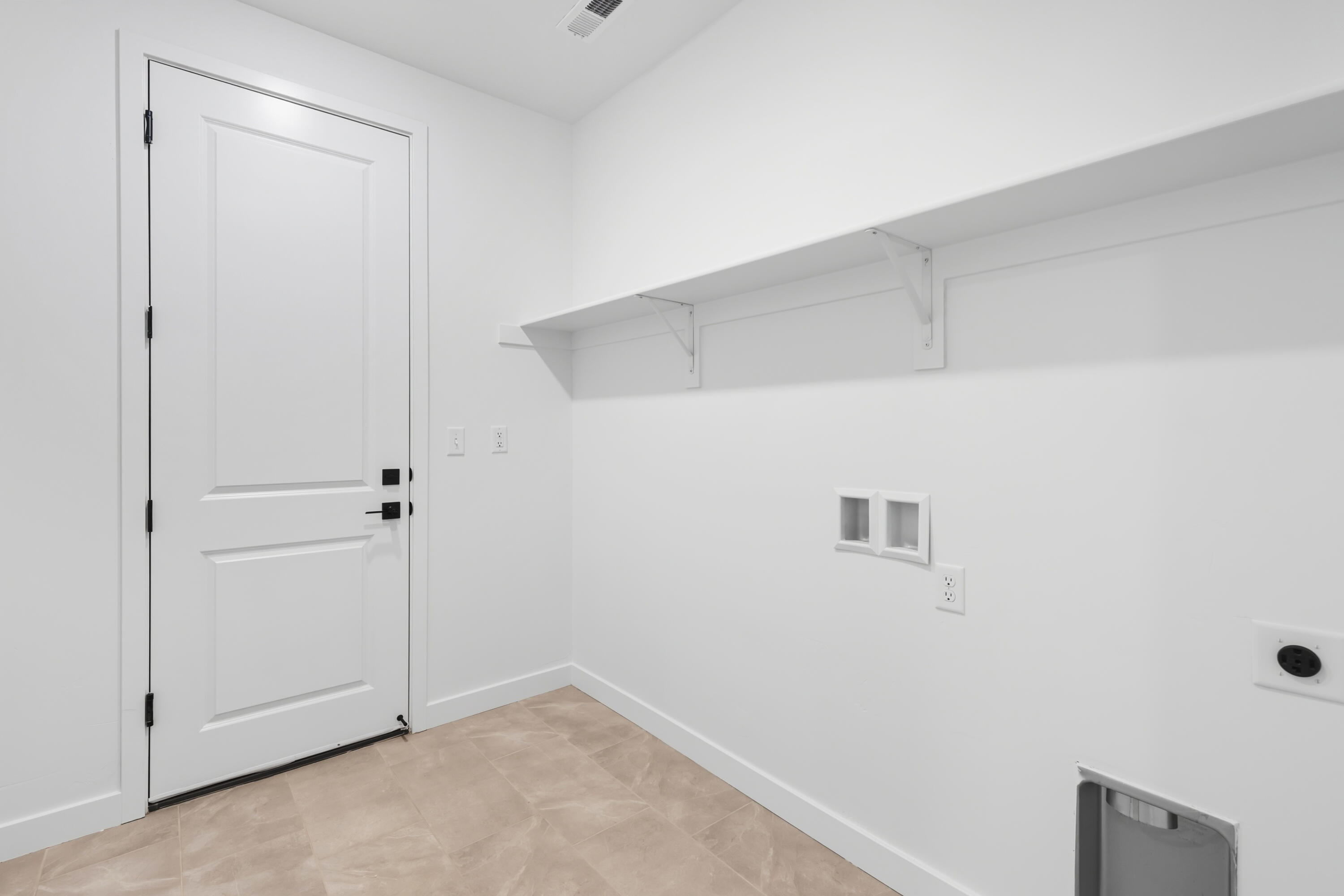 RED SLATE ESTATES - Residential