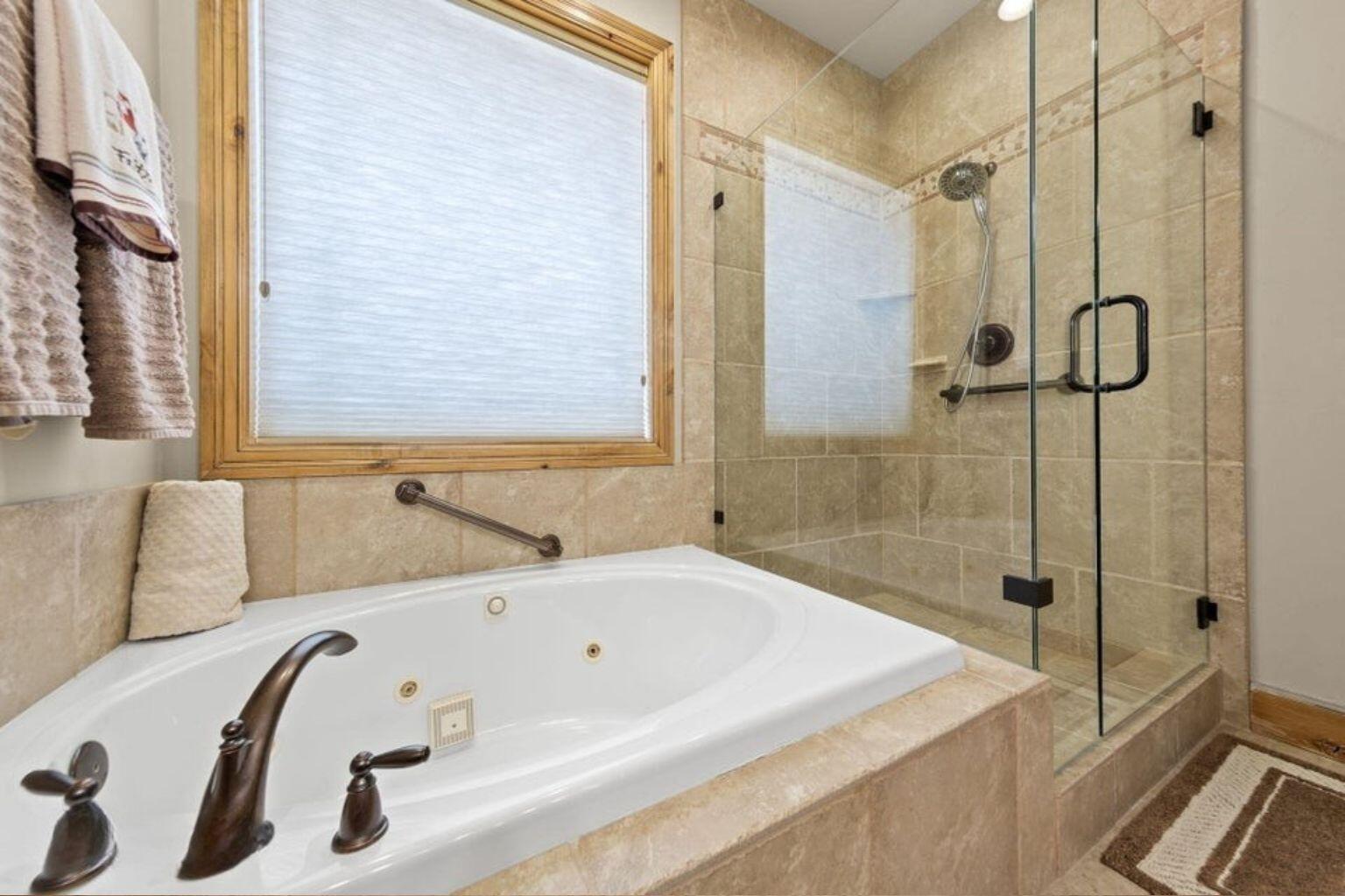 RIVERWOOD TOWNHOMES - Residential