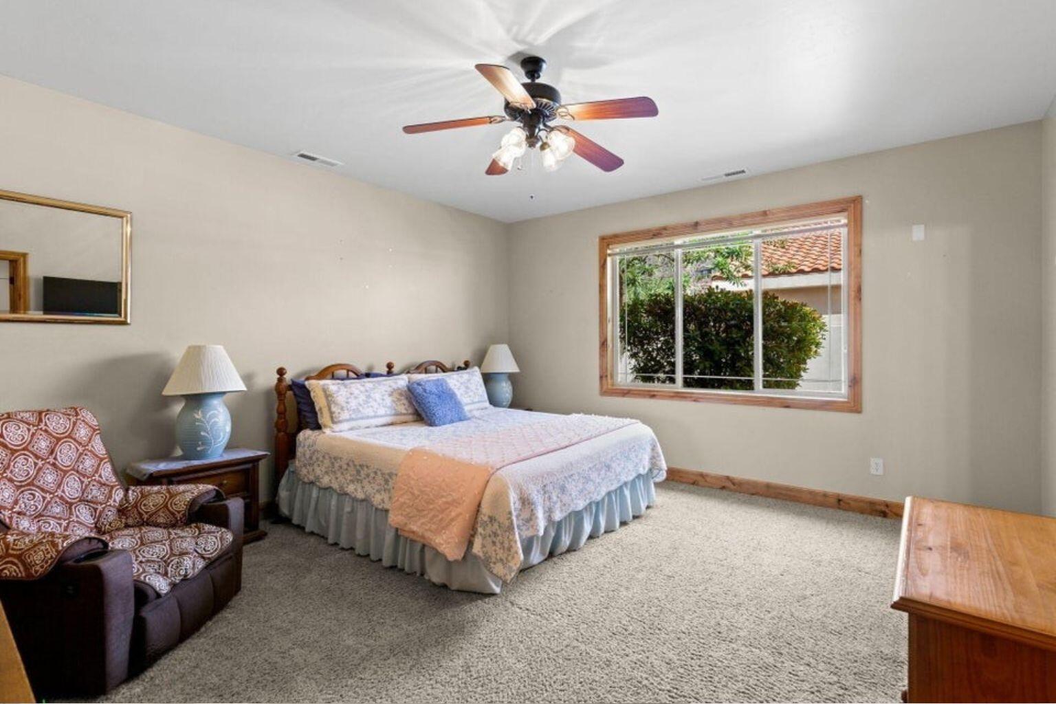 RIVERWOOD TOWNHOMES - Residential