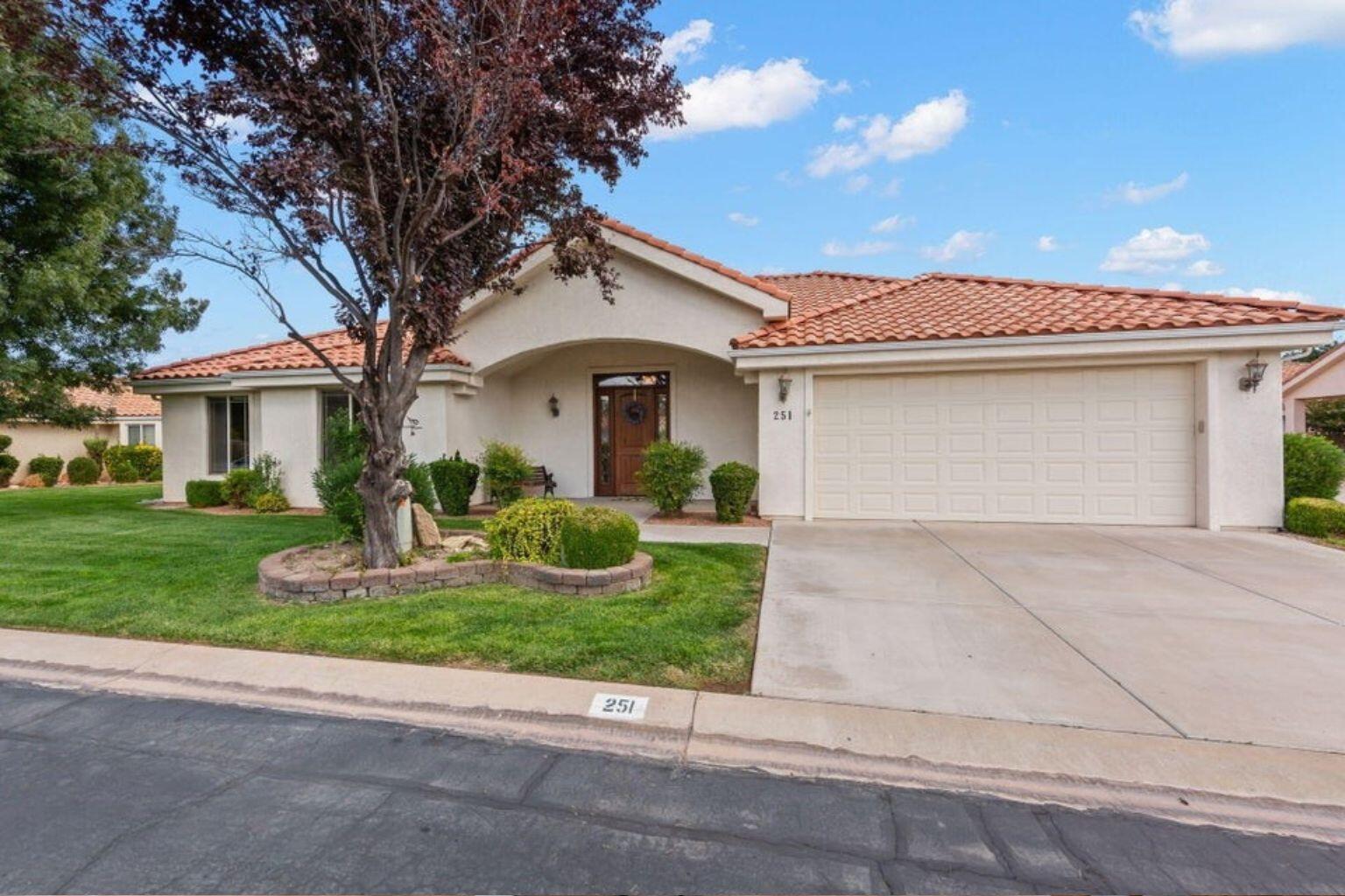 RIVERWOOD TOWNHOMES - Residential