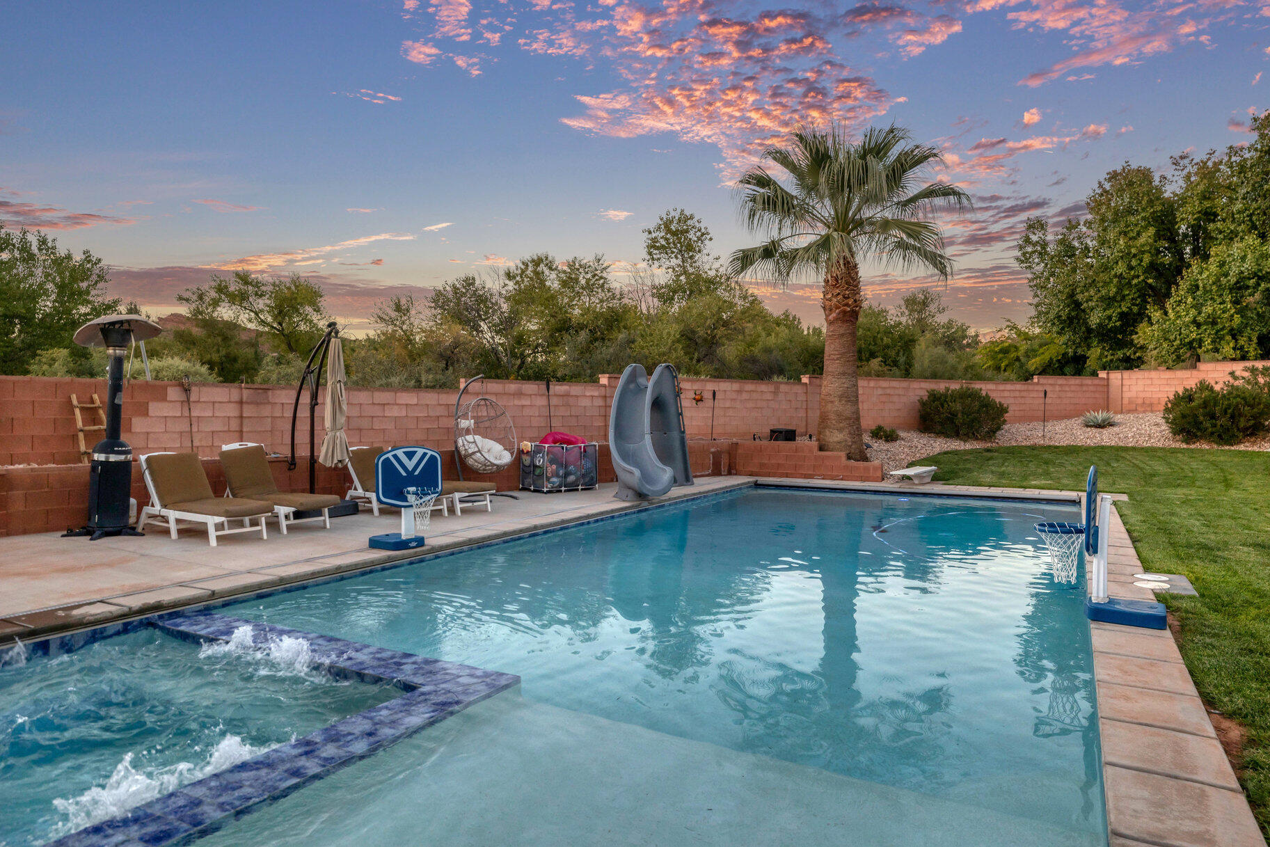 SEDONA HILLS - Residential