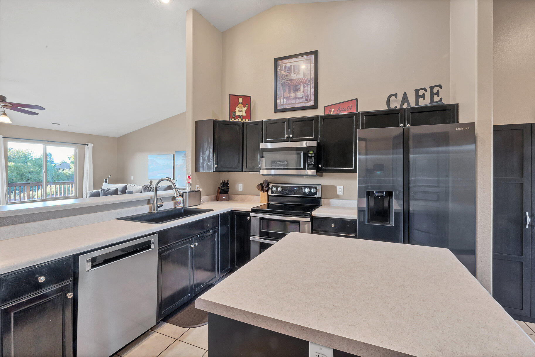 SEDONA HILLS - Residential