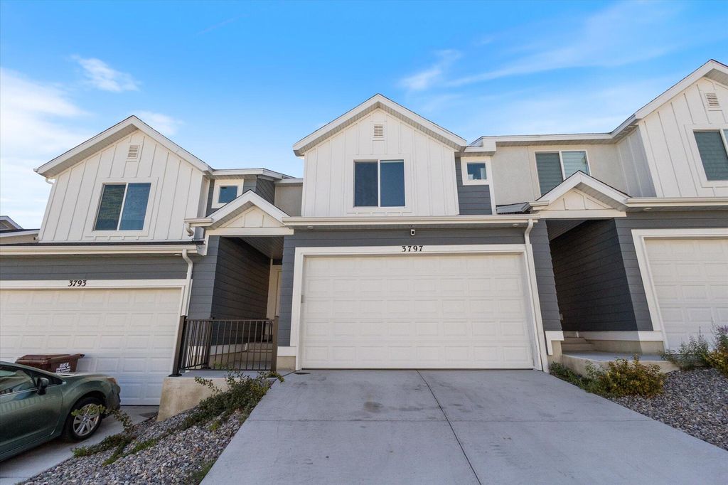 Photo of 3797 Bald Knl DR, Magna, UT 84044 (MLS # 25-266240)