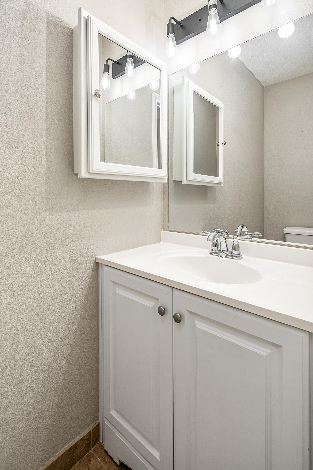 BLOOMINGTON COUNTRY CLUB - Residential