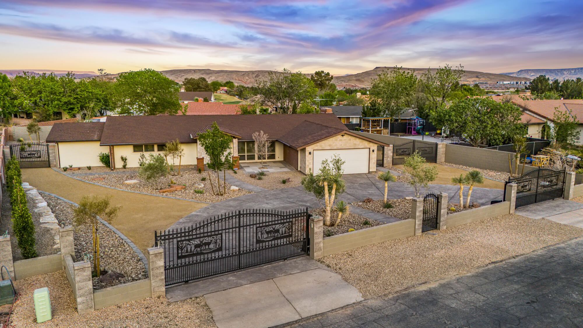 BLOOMINGTON COUNTRY CLUB - Residential