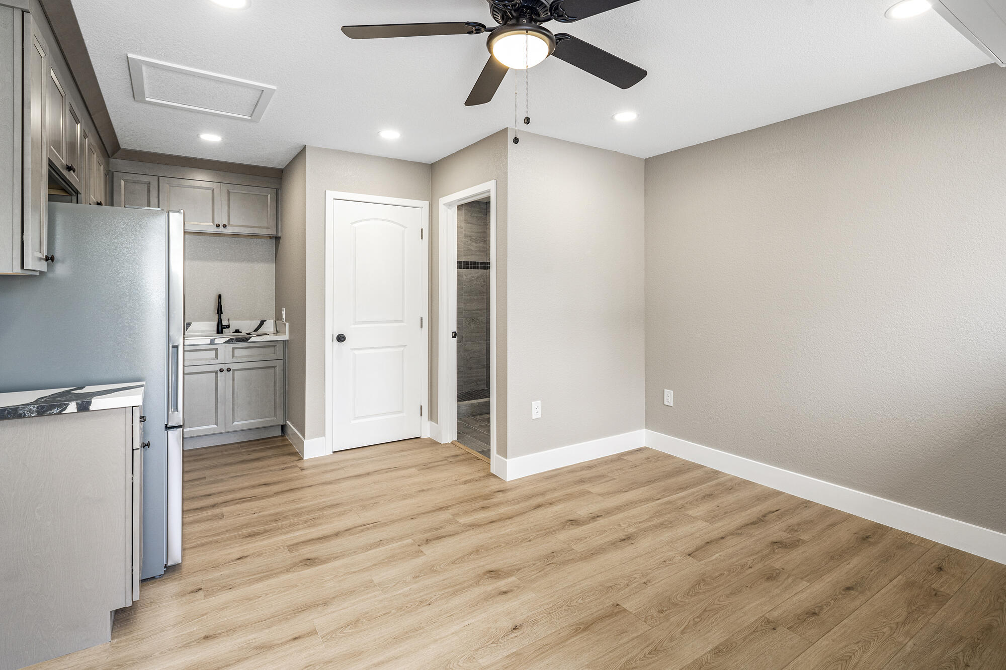 BLOOMINGTON COUNTRY CLUB - Residential