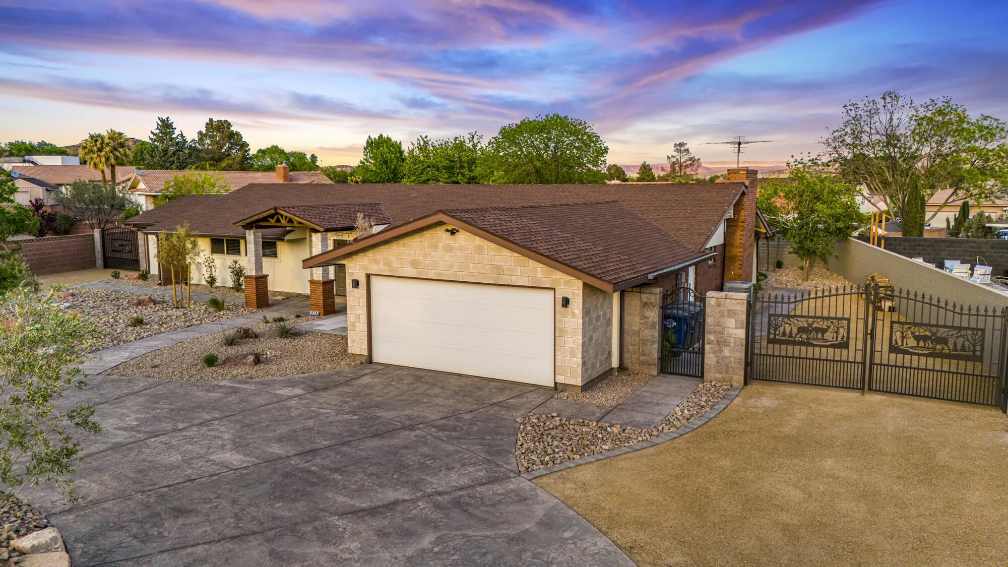 BLOOMINGTON COUNTRY CLUB - Residential