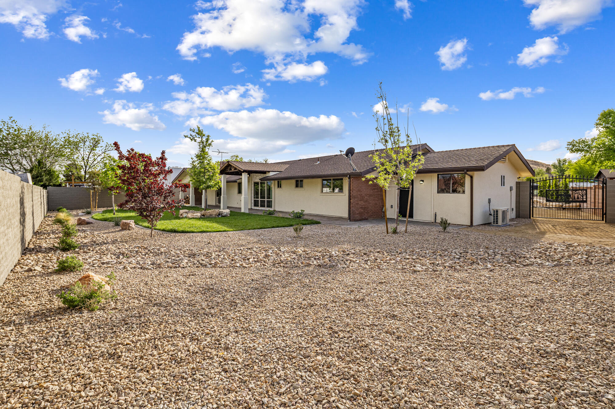 BLOOMINGTON COUNTRY CLUB - Residential