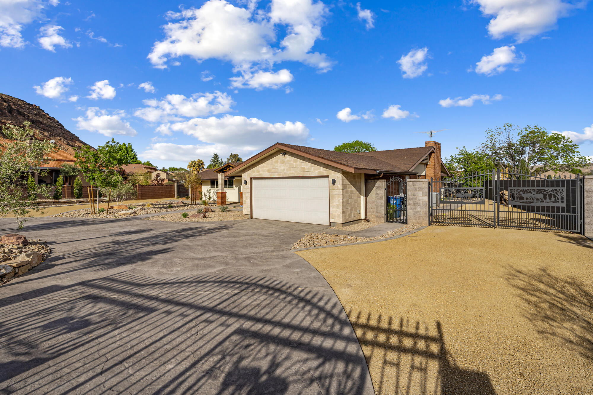 BLOOMINGTON COUNTRY CLUB - Residential