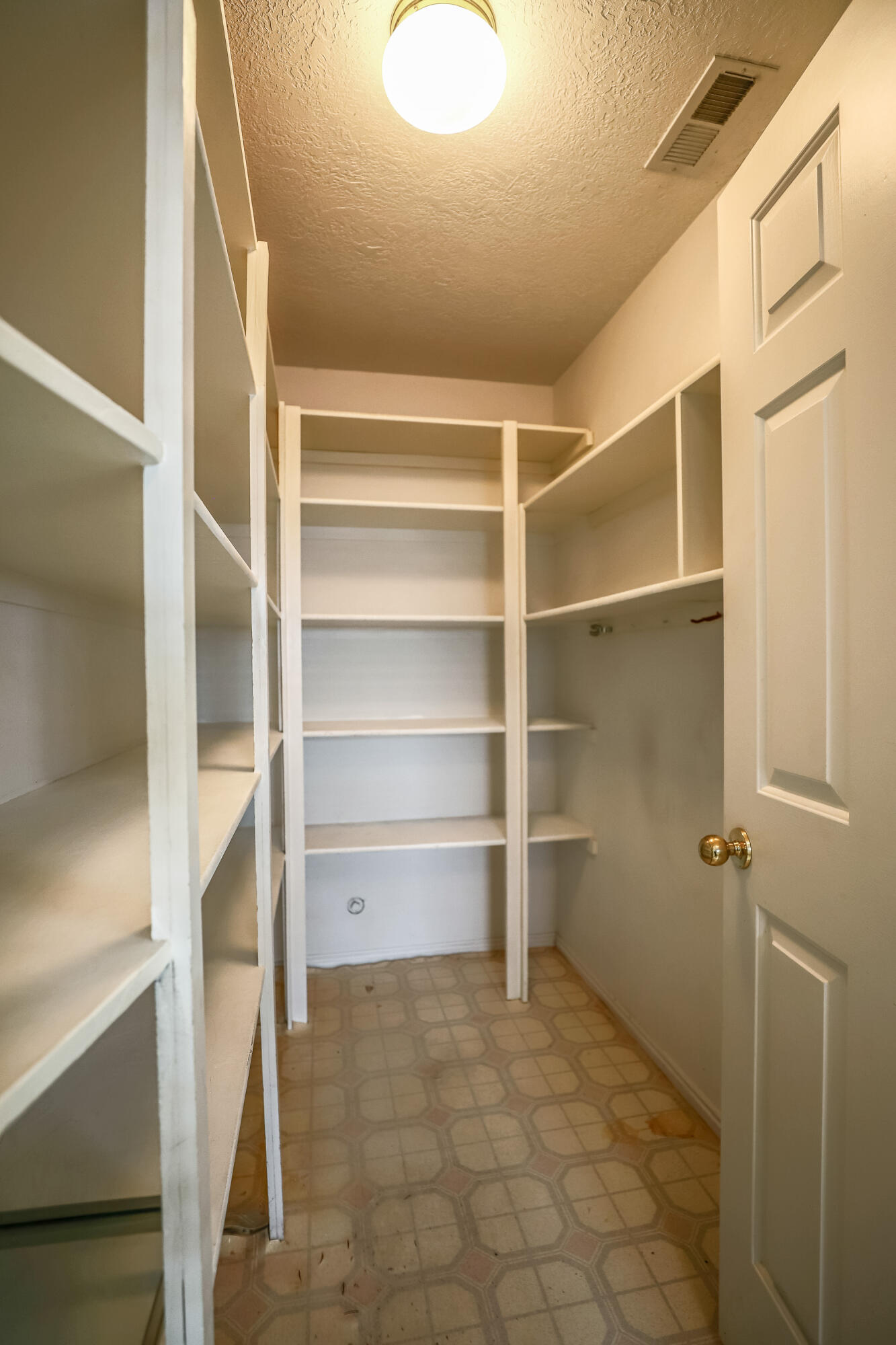 CREEKSIDE HOMES - Residential