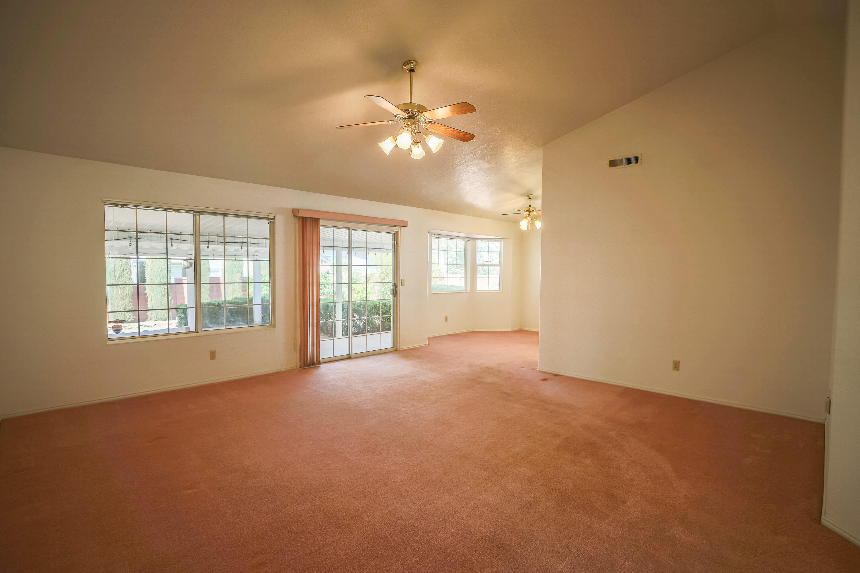 CREEKSIDE HOMES - Residential