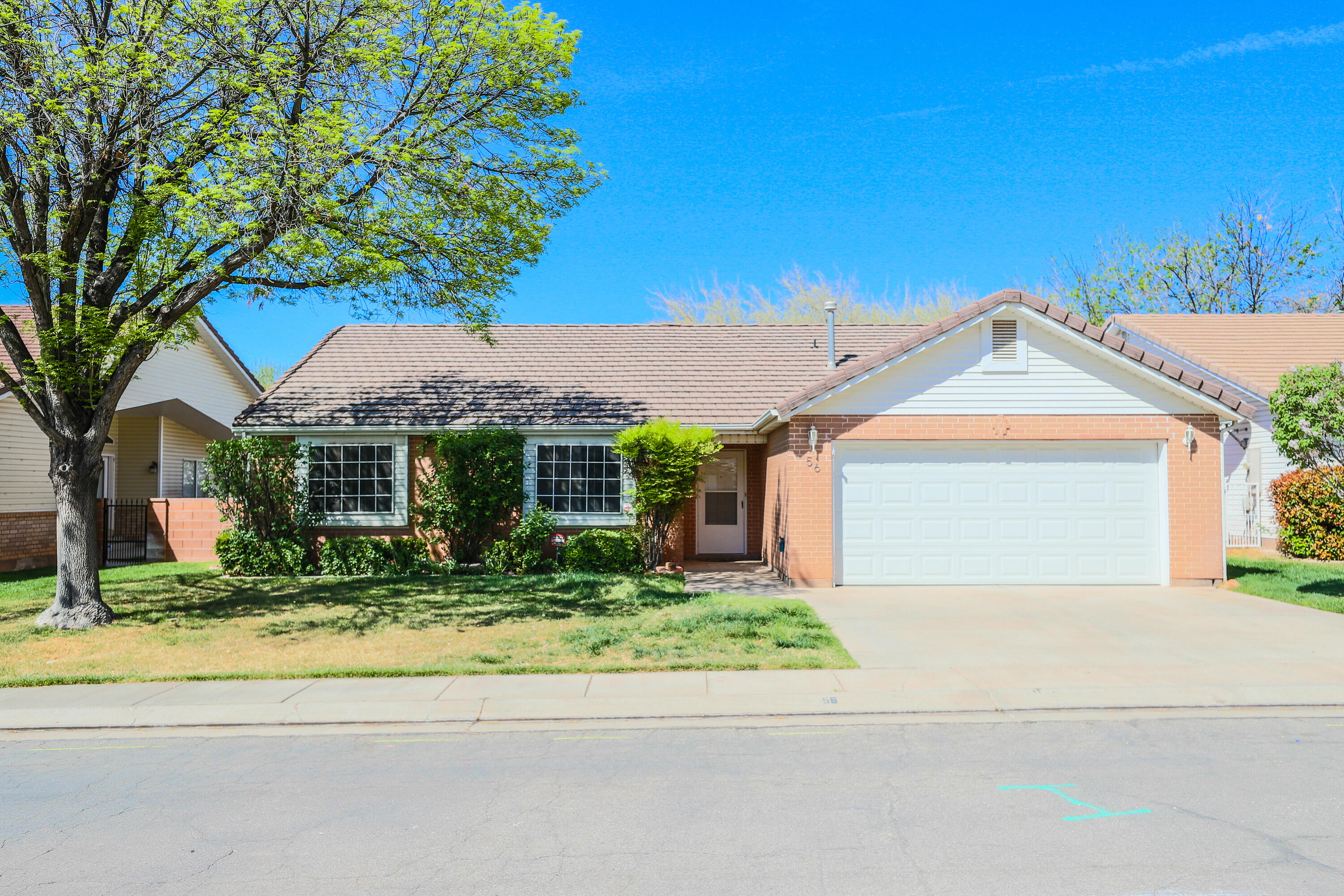 CREEKSIDE HOMES - Residential