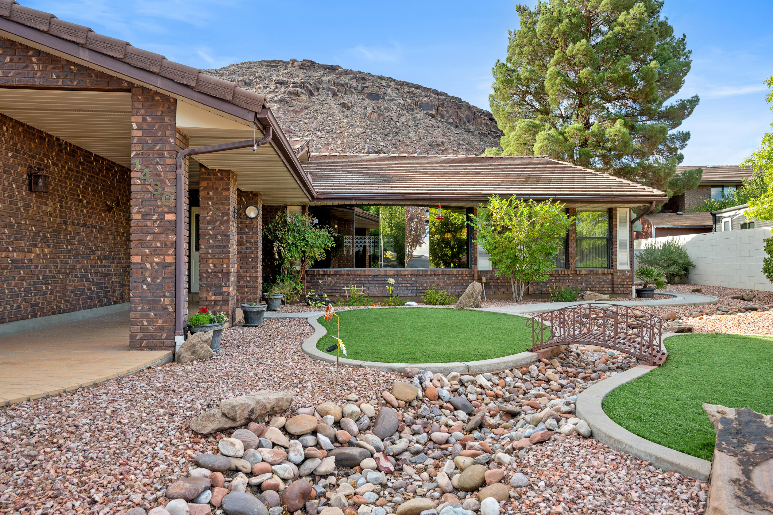 BLOOMINGTON COUNTRY CLUB - Residential