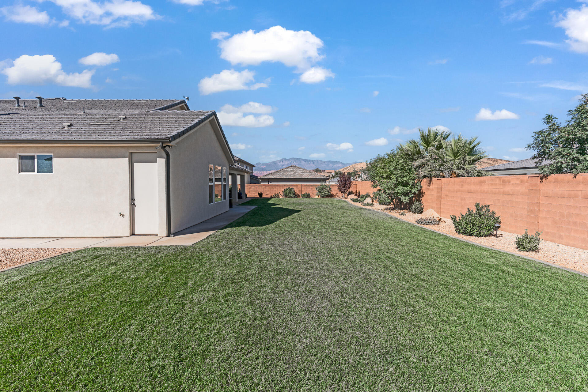 ROADRUNNER RIDGE - Residential