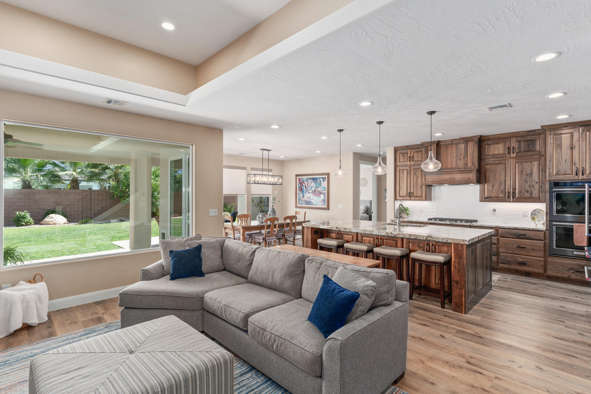 ROADRUNNER RIDGE - Residential