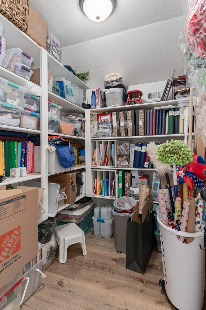 ROADRUNNER RIDGE - Residential