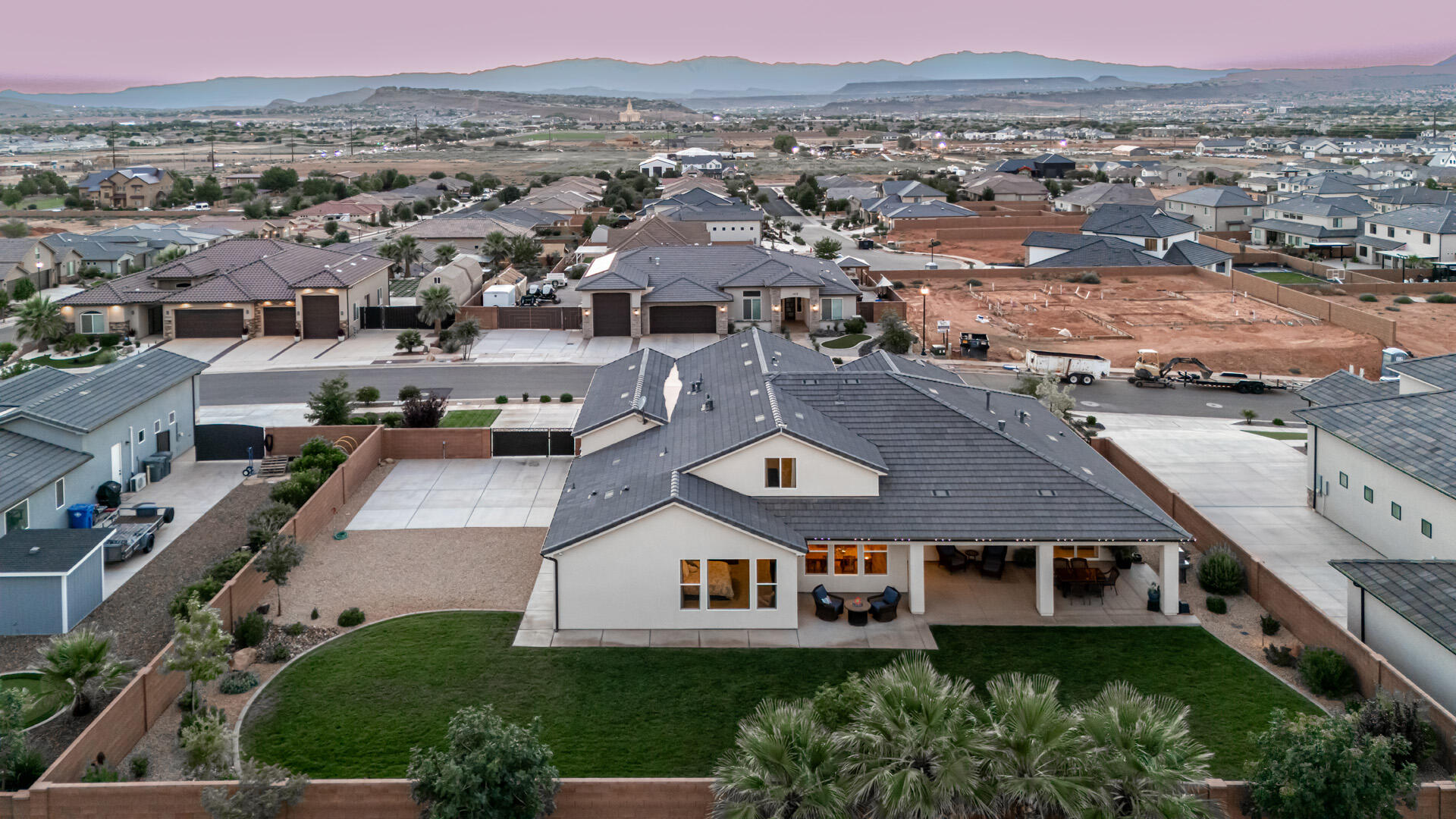 ROADRUNNER RIDGE - Residential