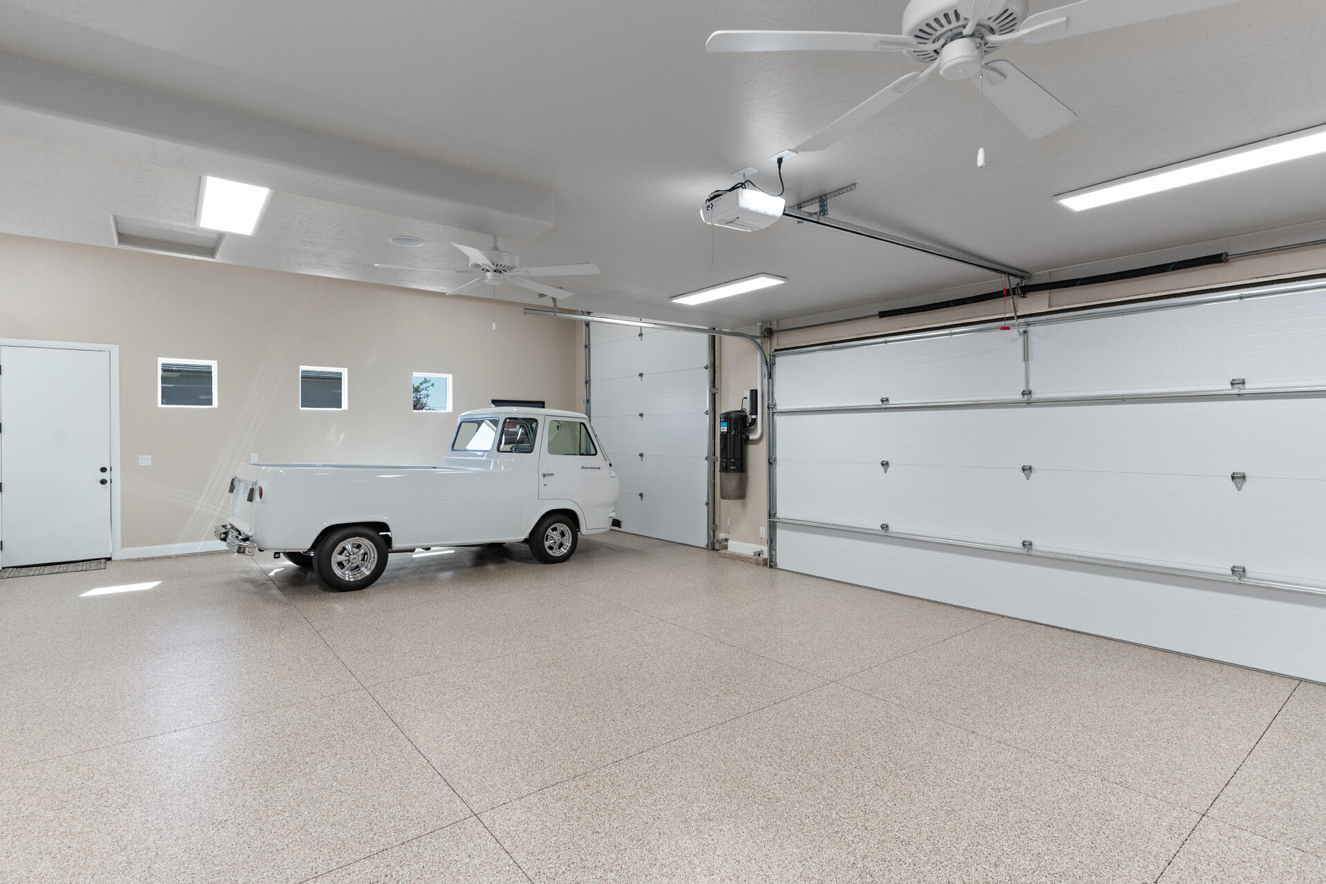 ROADRUNNER RIDGE - Residential