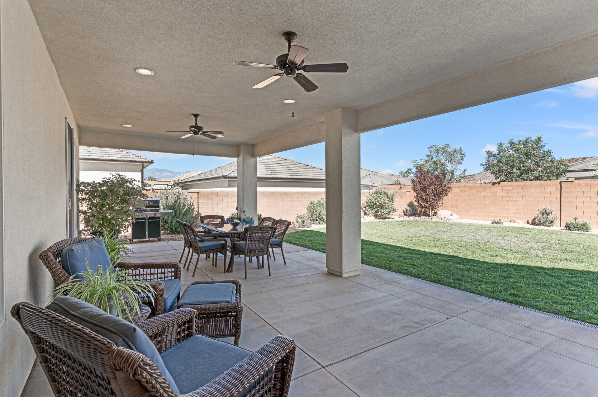 ROADRUNNER RIDGE - Residential