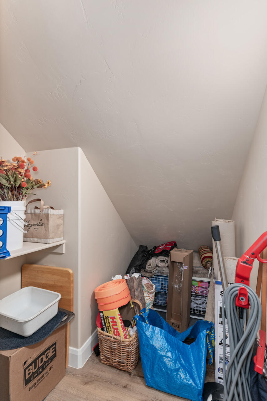 ROADRUNNER RIDGE - Residential