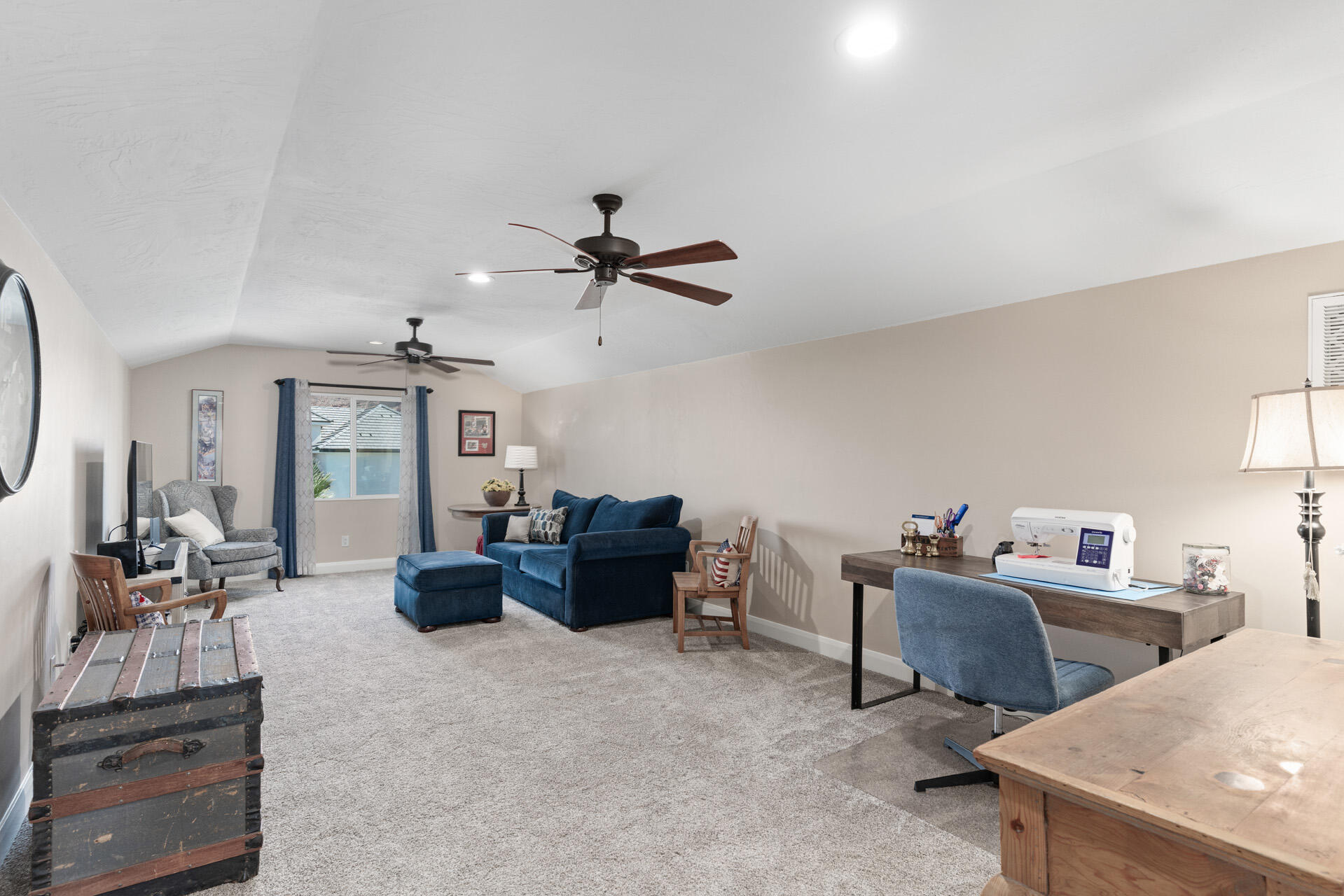 ROADRUNNER RIDGE - Residential