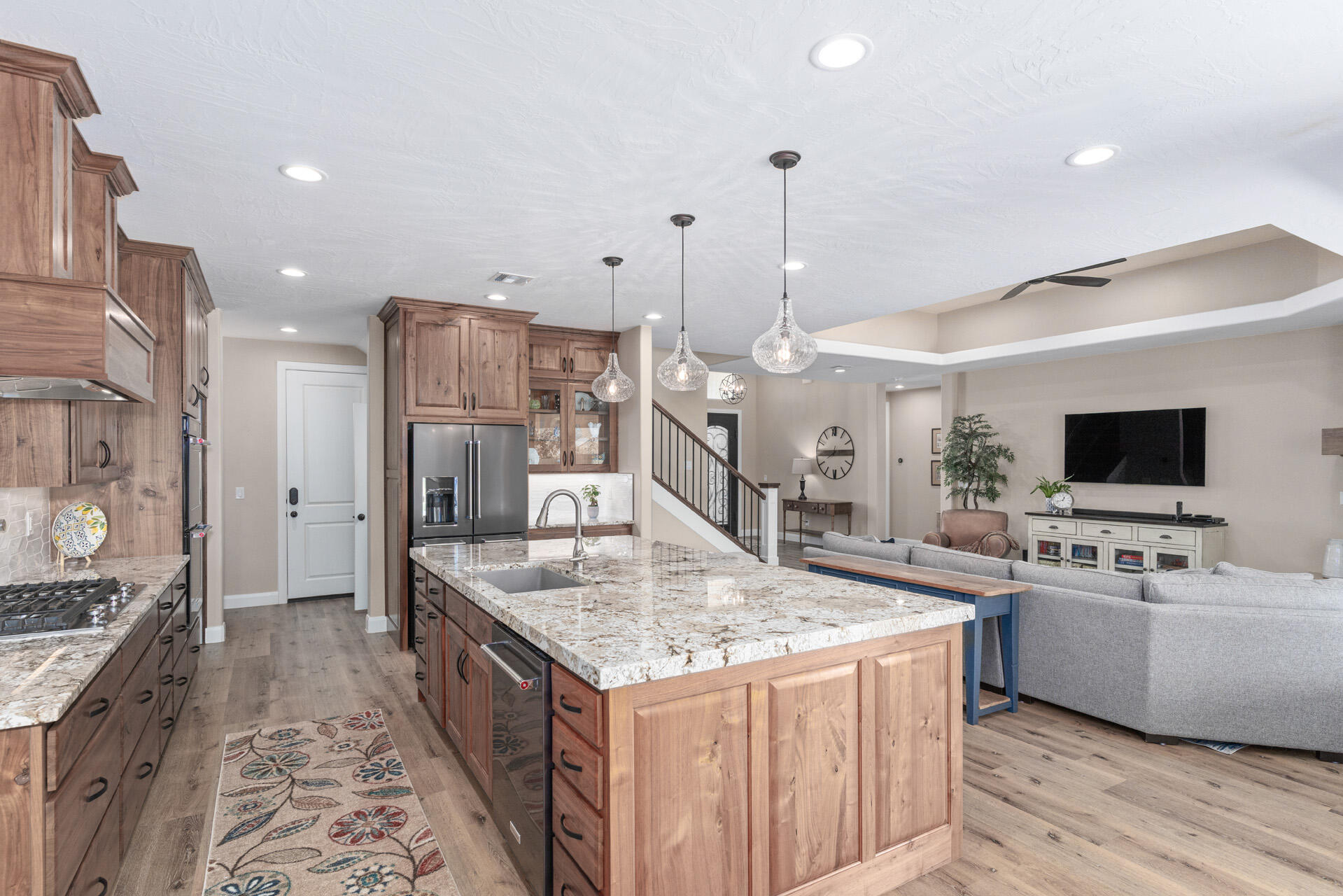 ROADRUNNER RIDGE - Residential