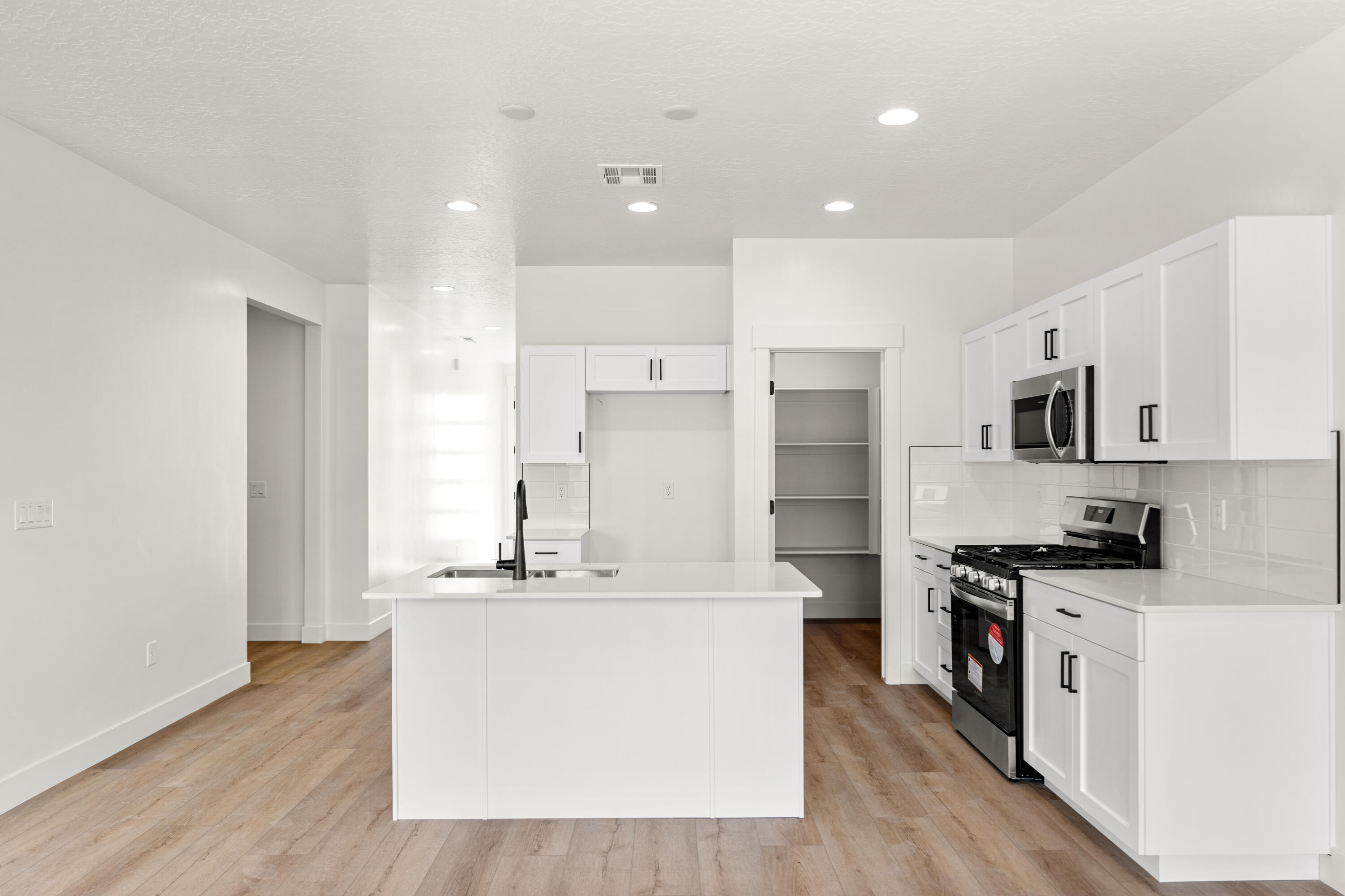 STRAWBERRY FIELDS ESTATES - Residential