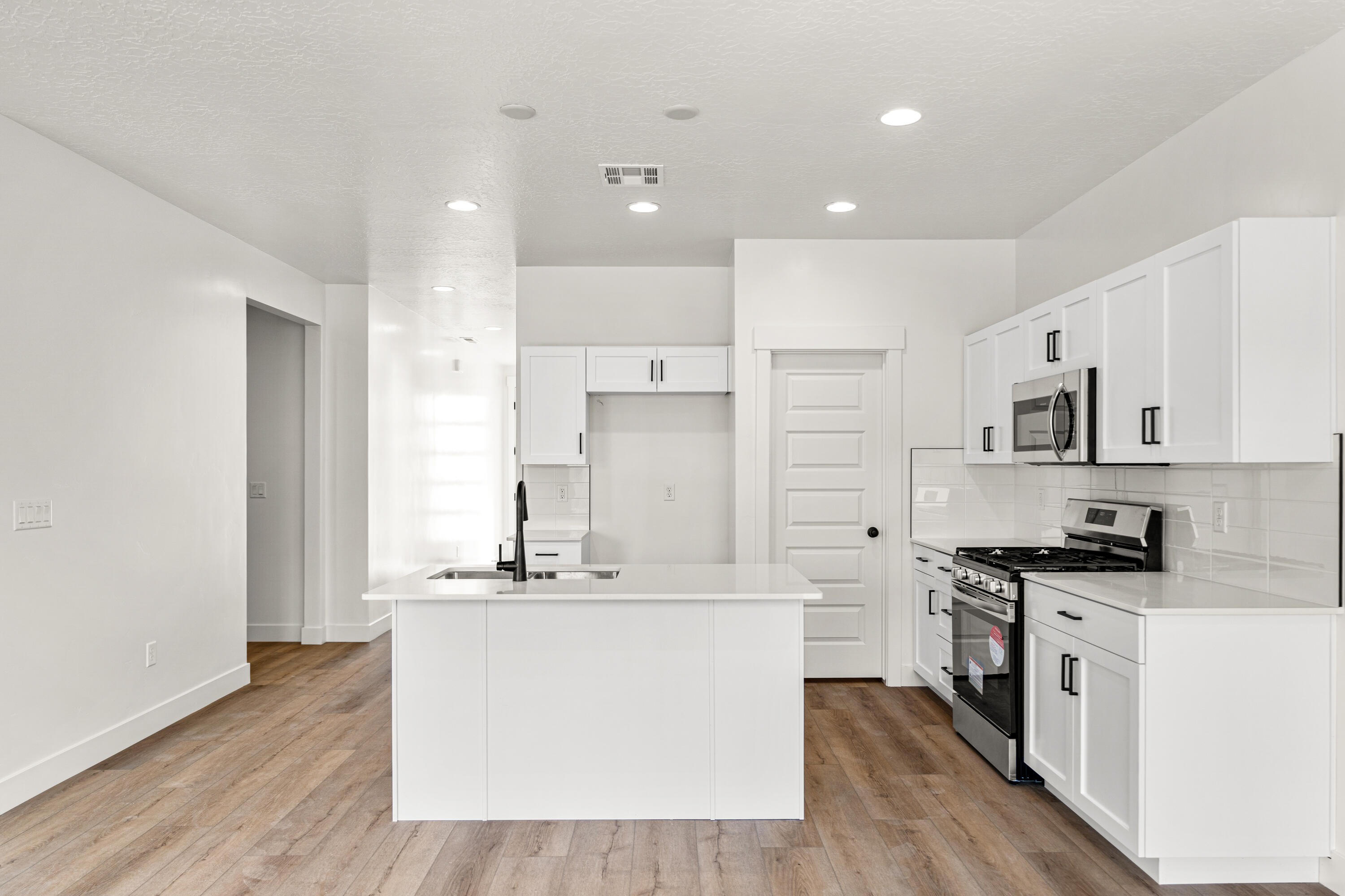 STRAWBERRY FIELDS ESTATES - Residential