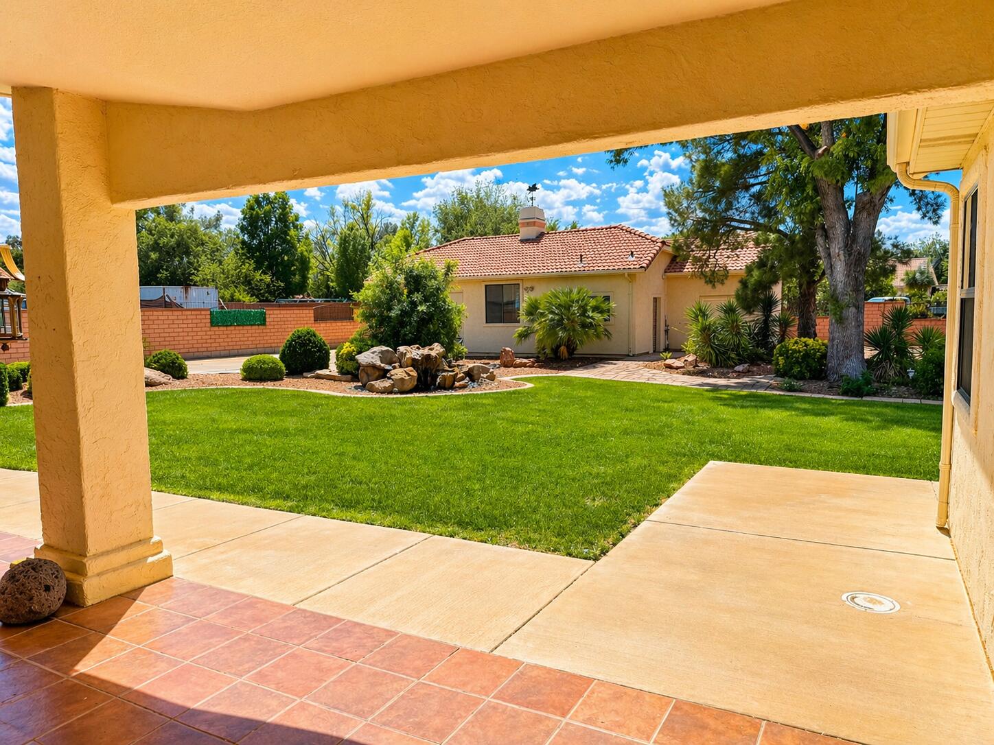 BLOOMINGTON RANCHES - Residential