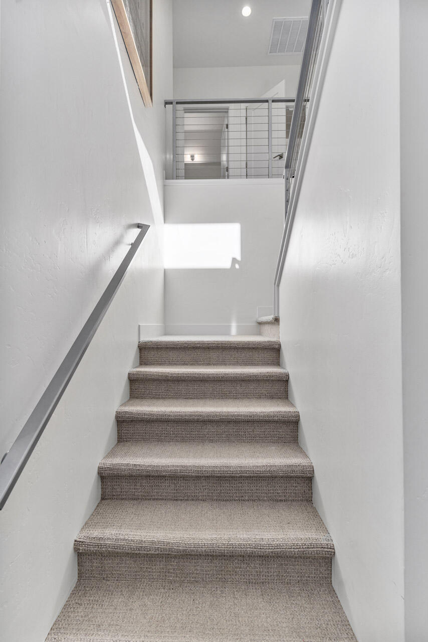 EAGLE POINTE - Residential