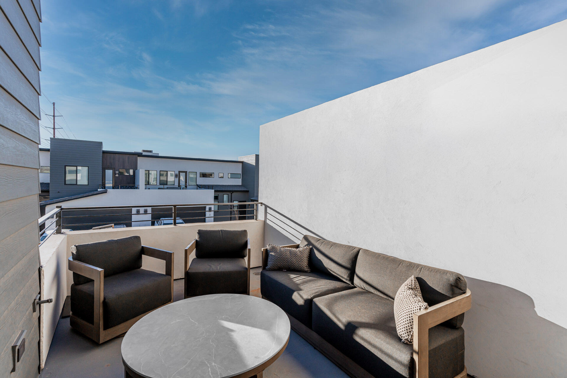 EAGLE POINTE - Residential