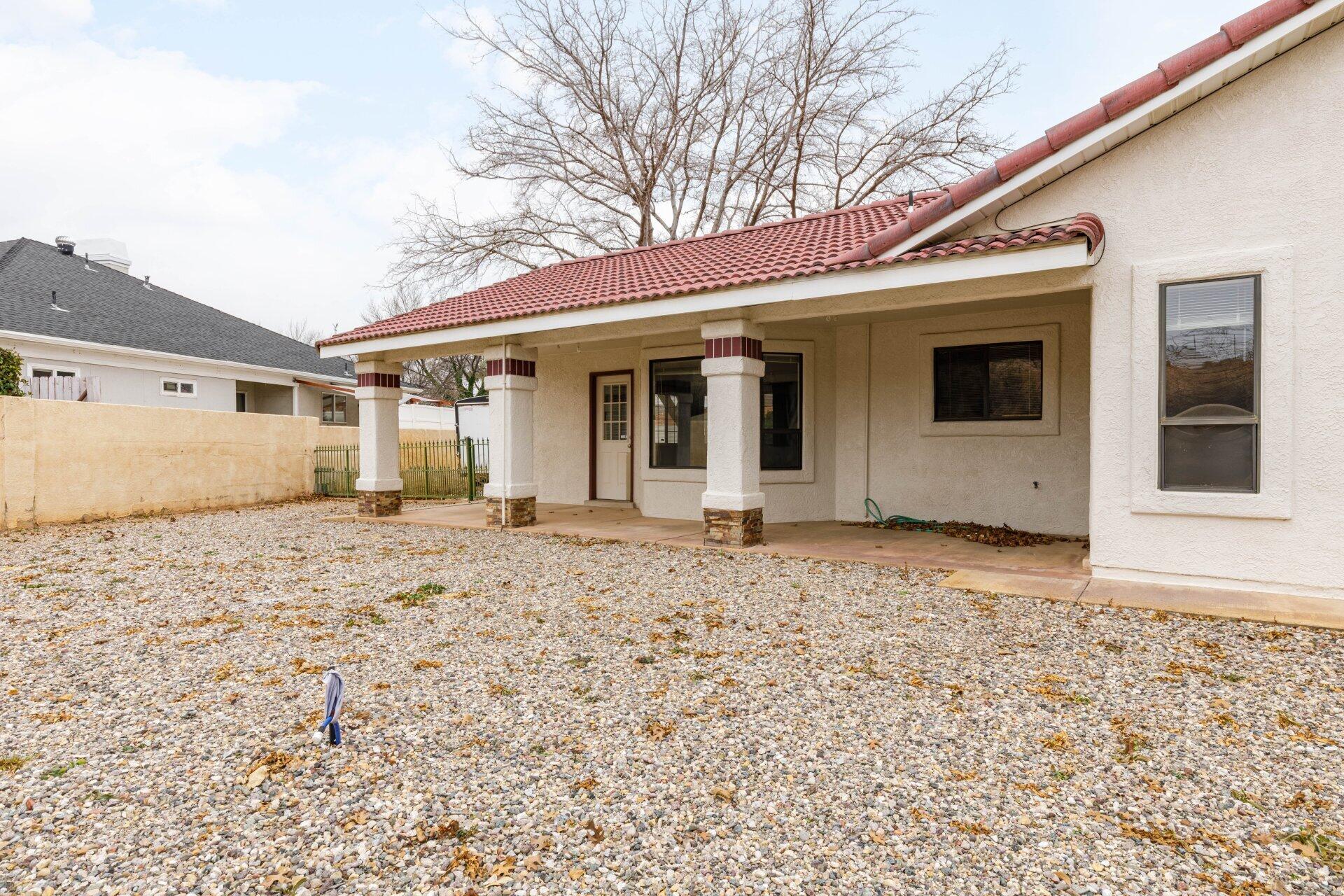 EAGLE'S LANDING - Residential