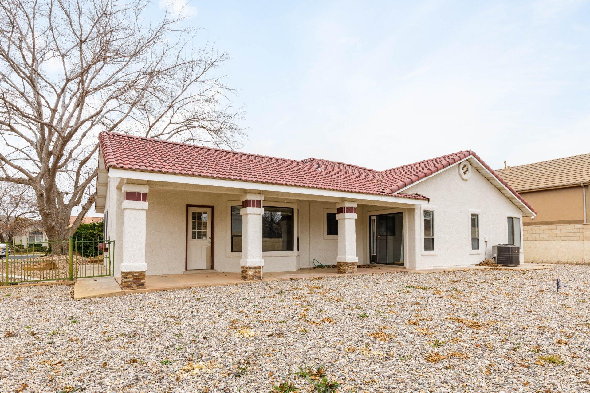 EAGLE'S LANDING - Residential