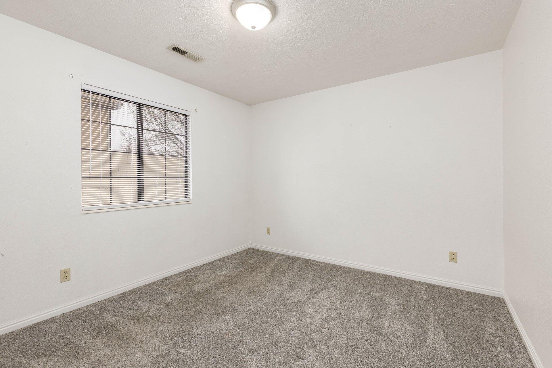 EAGLE'S LANDING - Residential