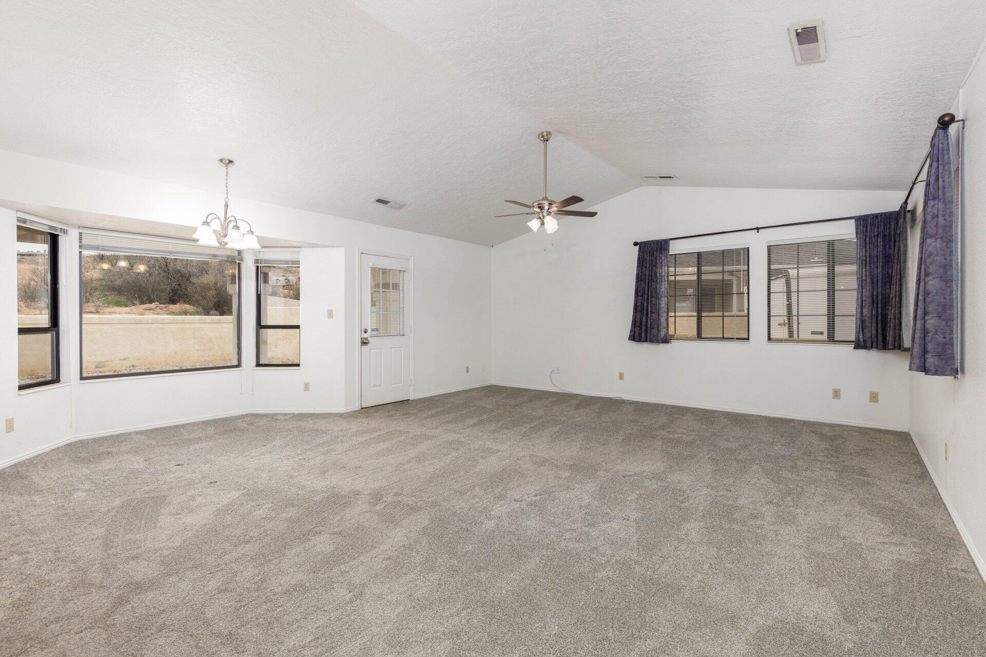 EAGLE'S LANDING - Residential