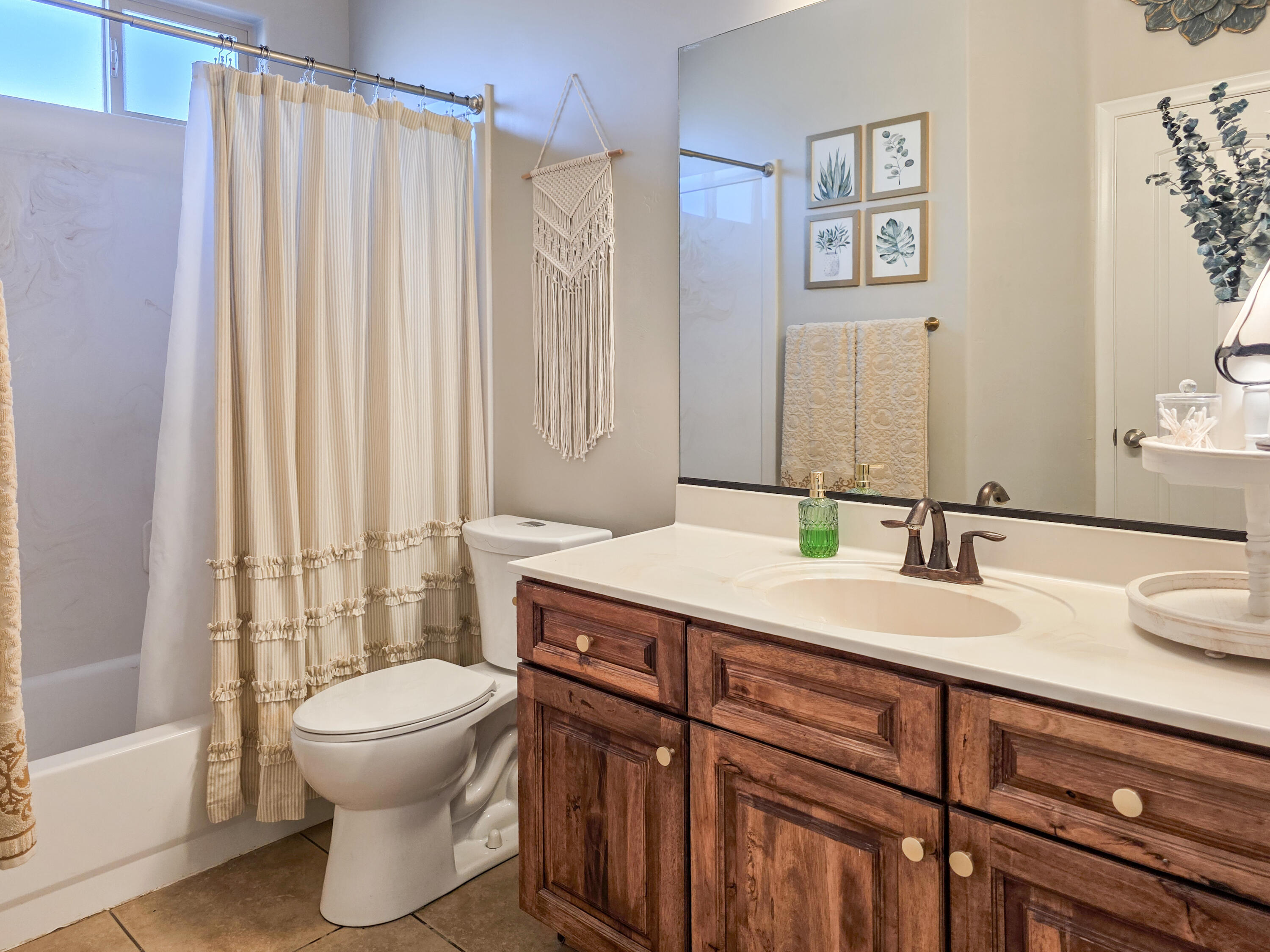 PEREGRINE POINTE - Residential