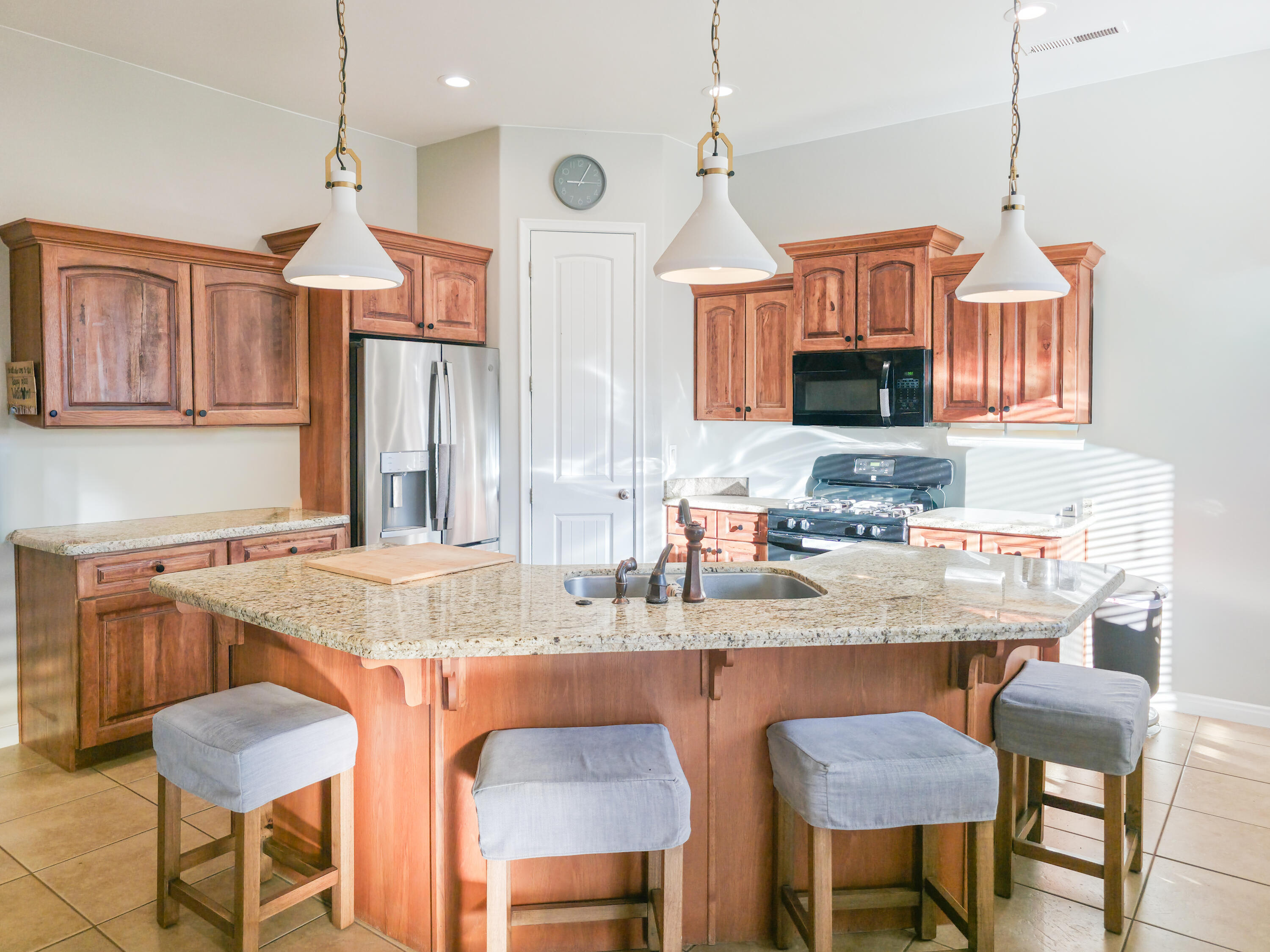 PEREGRINE POINTE - Residential