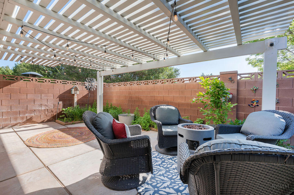 SNOW HAVEN TOWNHOMES - Residential