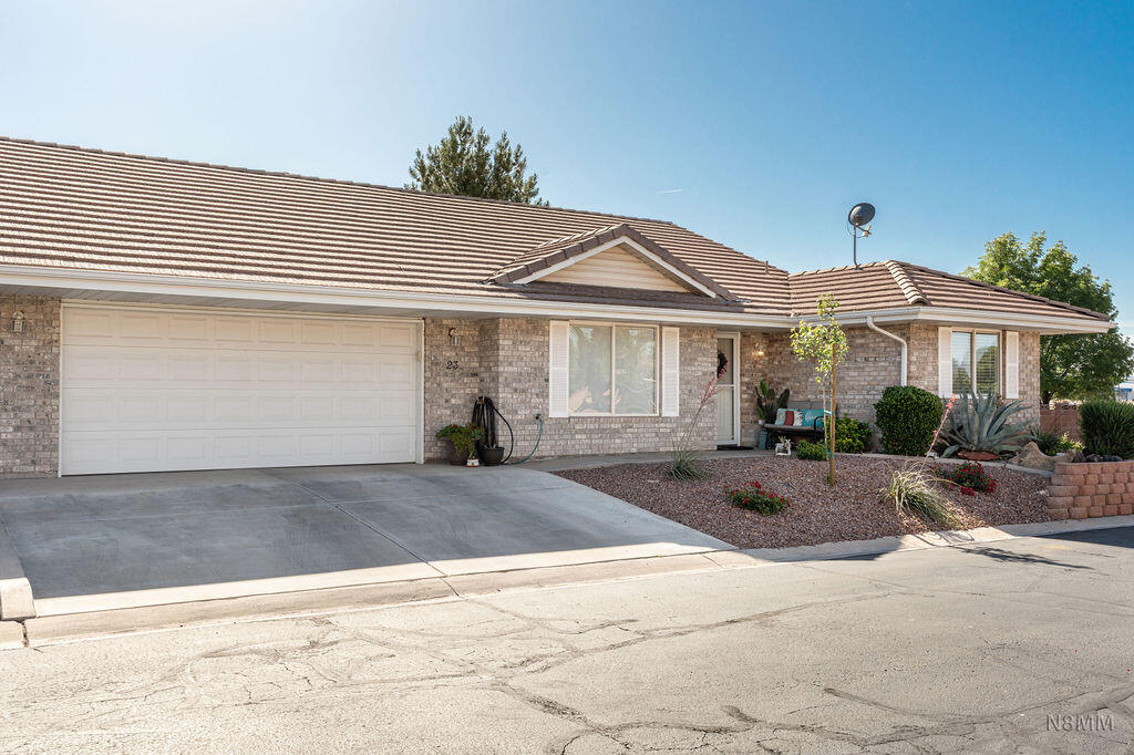 SNOW HAVEN TOWNHOMES - Residential