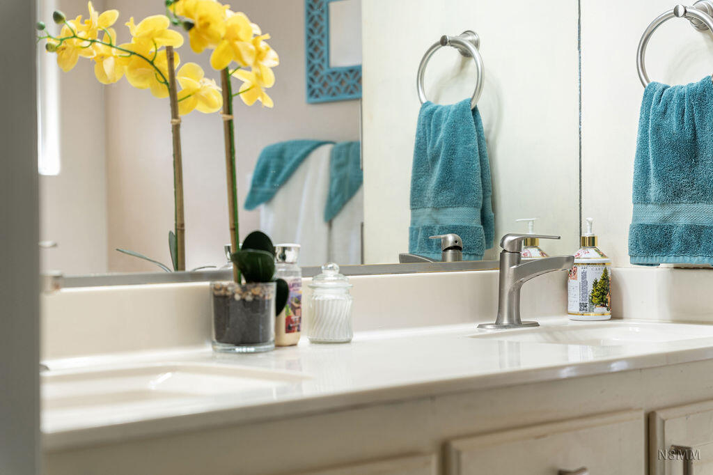 SNOW HAVEN TOWNHOMES - Residential