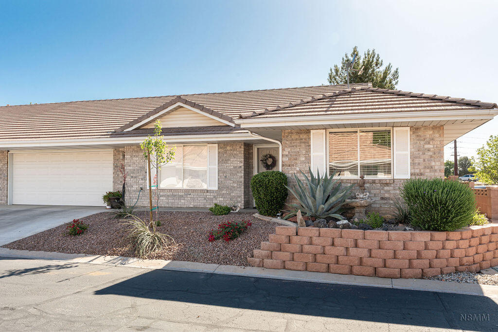 SNOW HAVEN TOWNHOMES - Residential