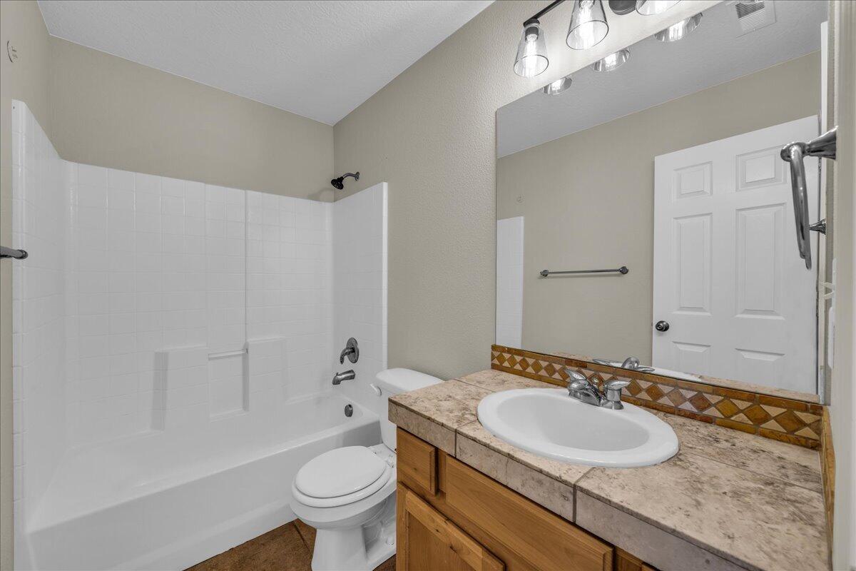 HIDDEN VALLEY TOWN HOMES - Residential