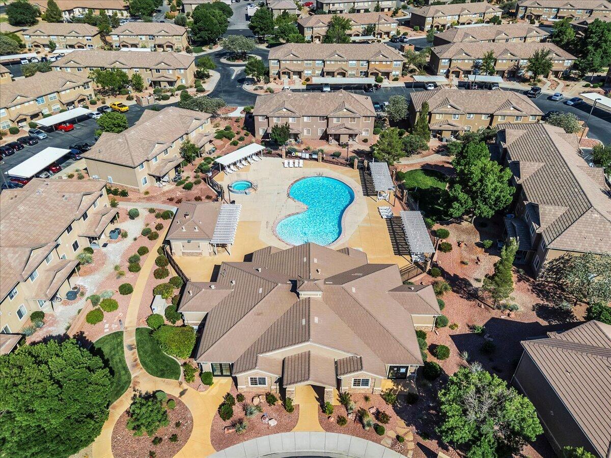 HIDDEN VALLEY TOWN HOMES - Residential