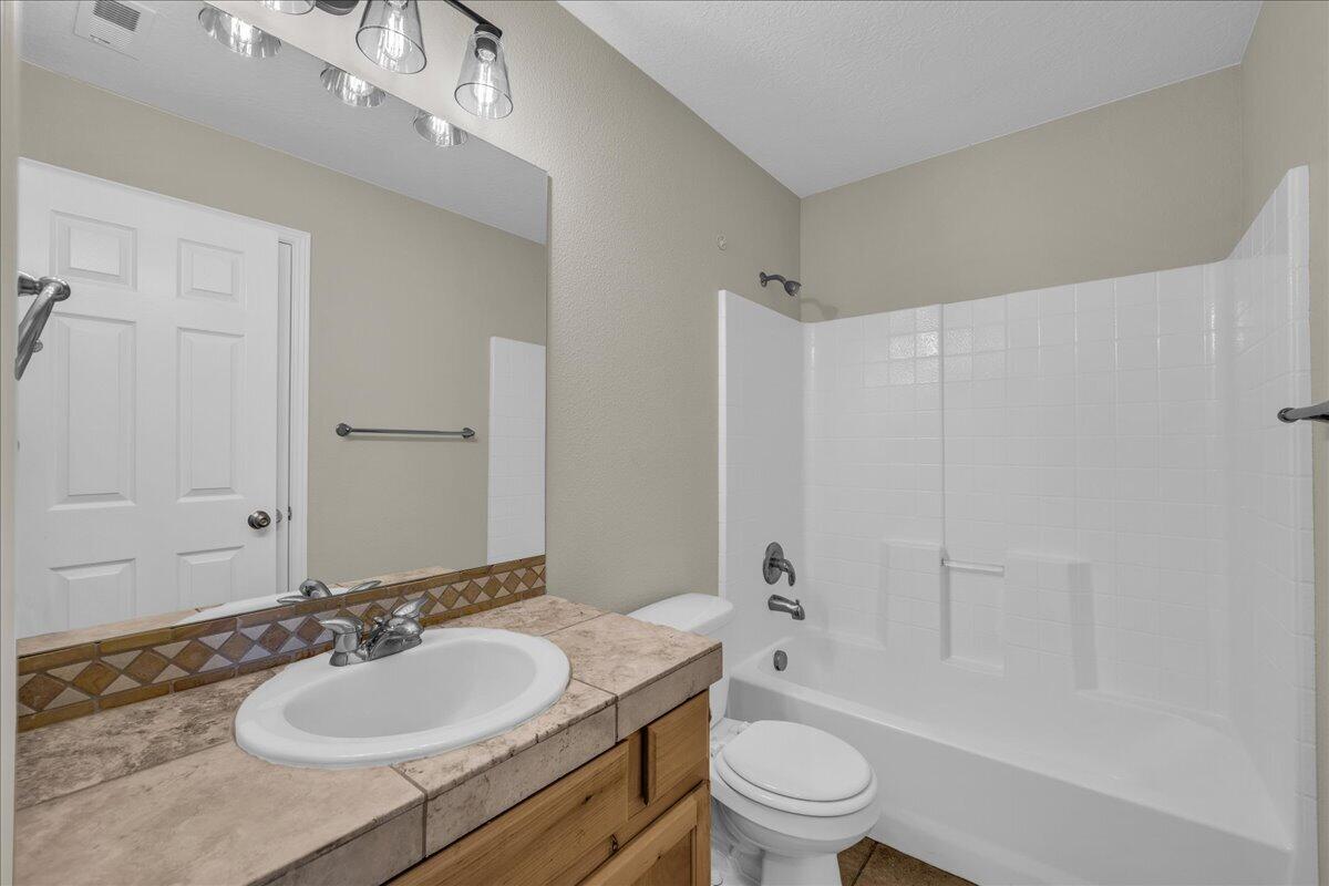 HIDDEN VALLEY TOWN HOMES - Residential