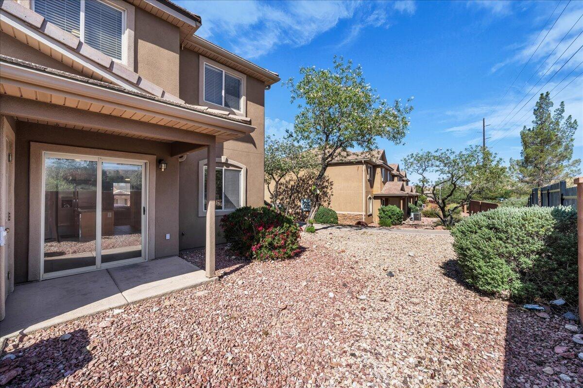 HIDDEN VALLEY TOWN HOMES - Residential