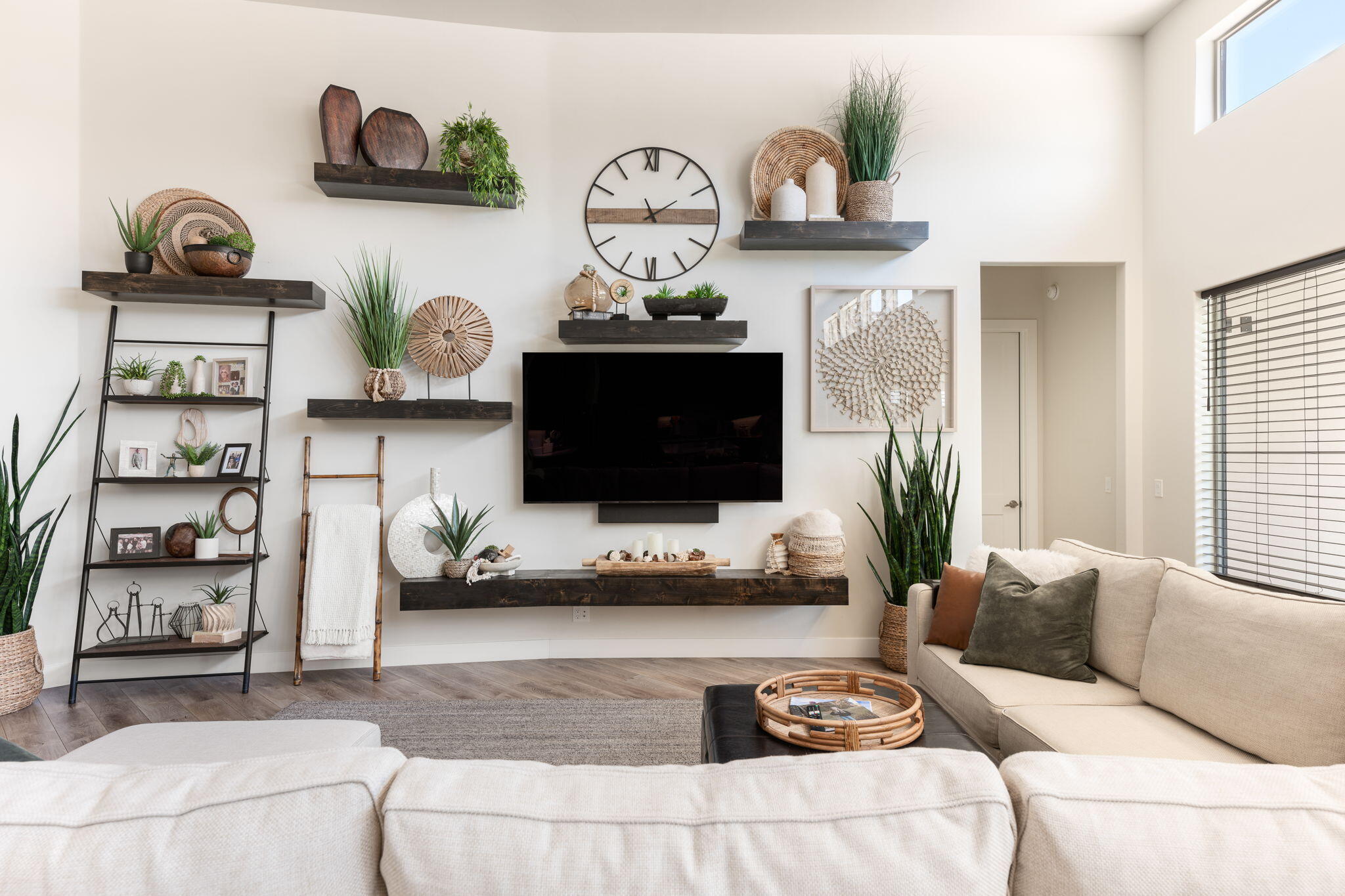 SOUTHERN VISTAS - Residential